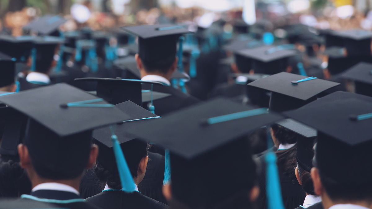 Navigating Your Finances Post-College: A Comprehensive Guide for Recent Graduates