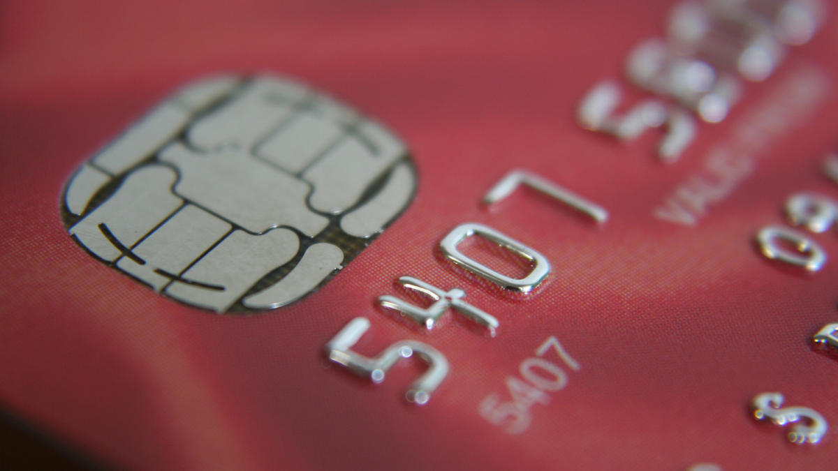 Should You Pay Off Your Credit Card After Every Purchase?
