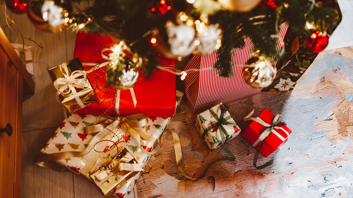 Innovative Approaches to Budget-Friendly Christmas: Creative Ways to Save Money on Gifts